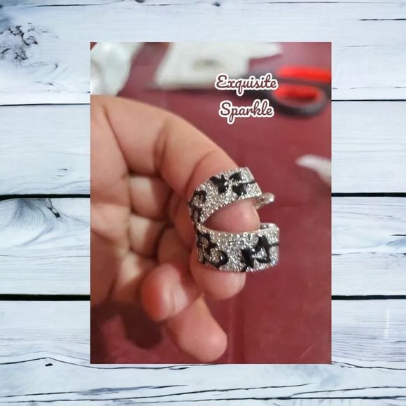 🖤 Gorgeous Sterling Silver  Black &White Micro Pave Floral Earrings - Picture 8 of 13